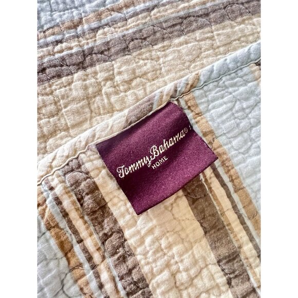 3-pc Tommy Bahama Home Set FULL/QUEEN Quilt 87"W x 91"L 2 Standard Pillow Sham - Picture 3 of 11